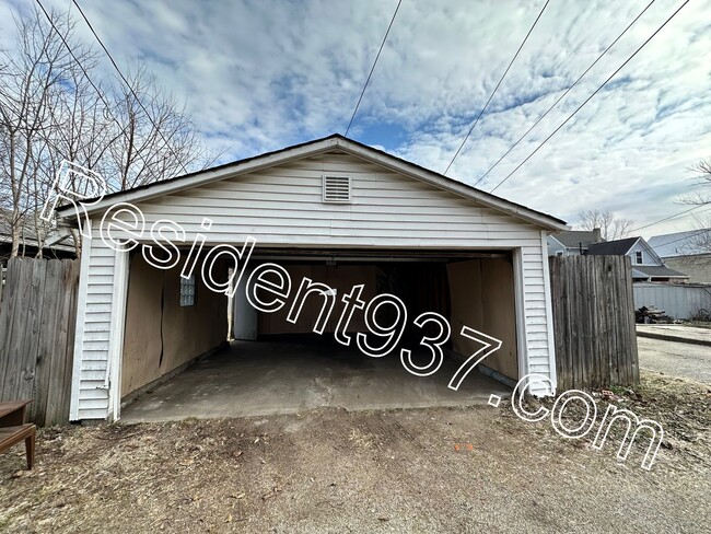 Building Photo - 2 Bed 1 Bath  Close to UD