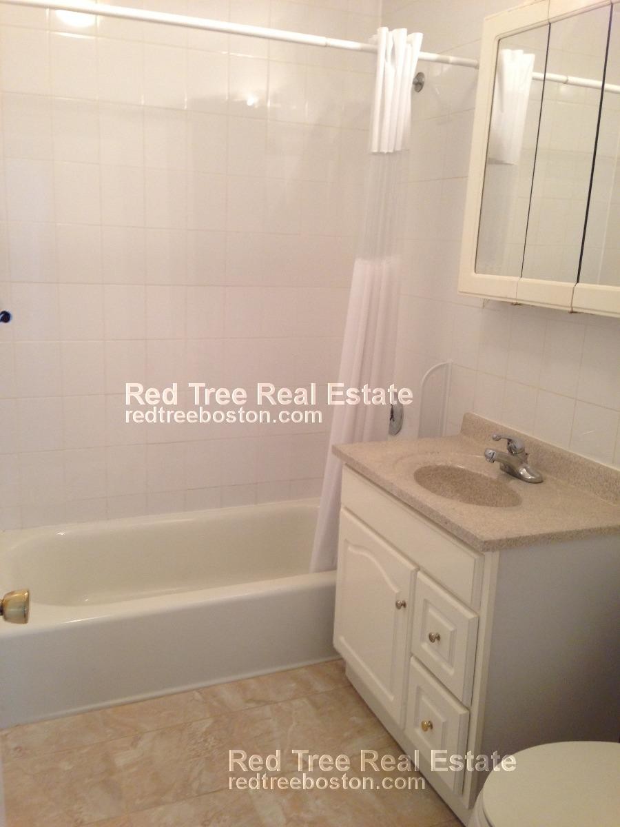 Building Photo - 34 Gardner St