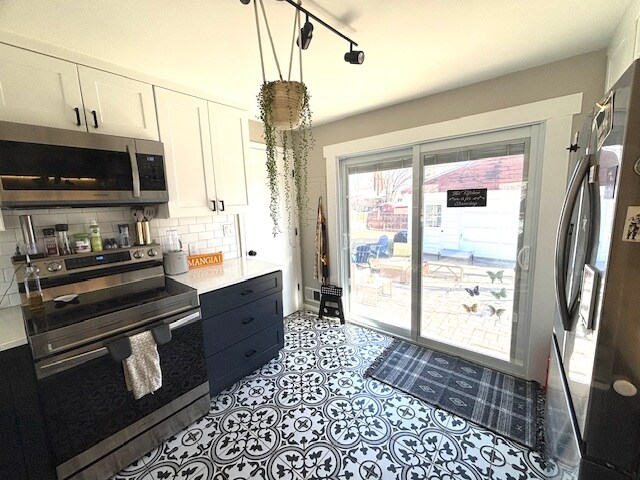 Building Photo - 6174 Otis St