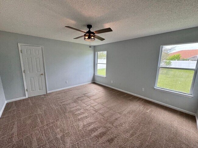 Building Photo - Nice 4/2 Home In Palm Coast