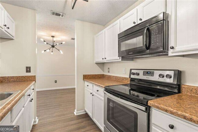 Building Photo - 523 Warm Springs Cir