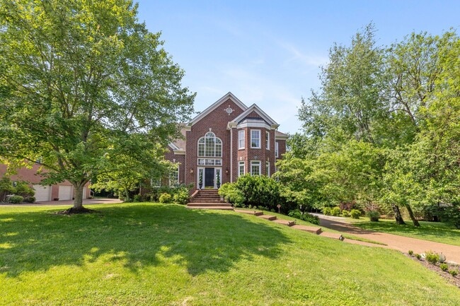 Building Photo - Luxury Furnished Home