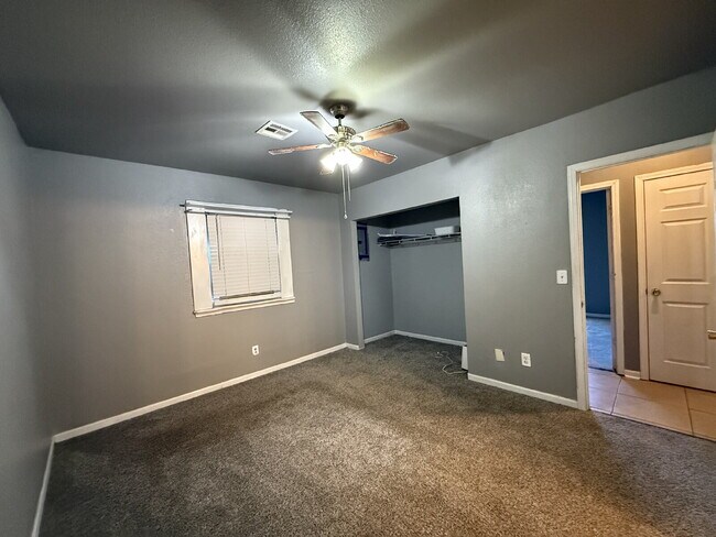 Building Photo - 3BR/Ba duplex in Branson West