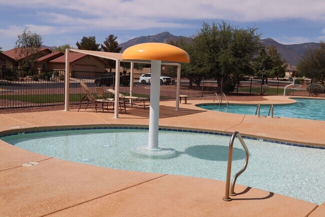 Building Photo - Your own resort! Splish Splash and Relax.