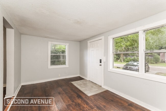 Building Photo - 5721 Teeler Ave