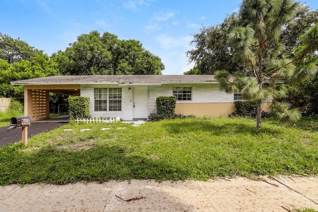 Building Photo - 4420 N Shore Dr