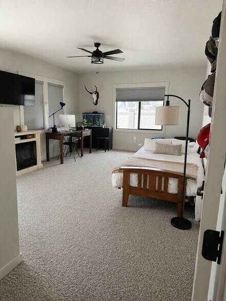 Building Photo - 11317 N Armonia Wy