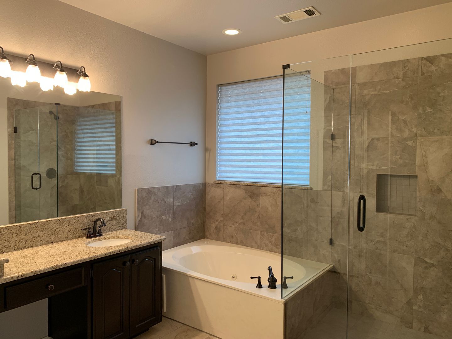 Building Photo - 5009 Promise Land Dr