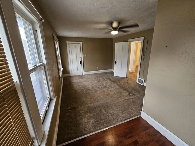 Building Photo - 15218 Shiloh Rd