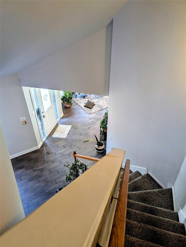 Building Photo - Exceptional Home in Arlington – Great Layout & Prime Location