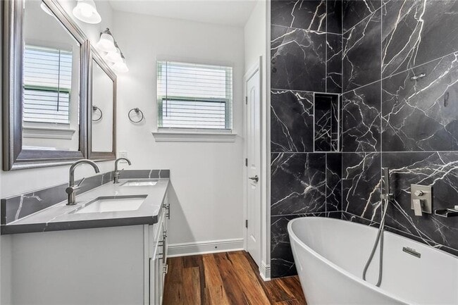 Building Photo - 3015 Wall Blvd