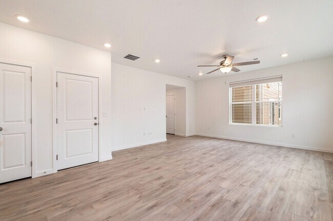Building Photo - 2675 Painted Turtle Ave
