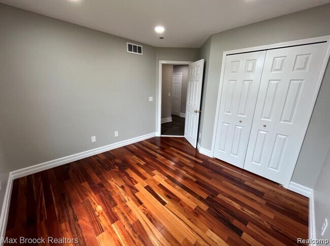 Building Photo - 7980 Billingham Rd