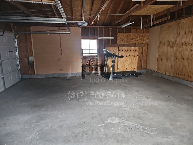 Building Photo - 7056 Caroline Ave