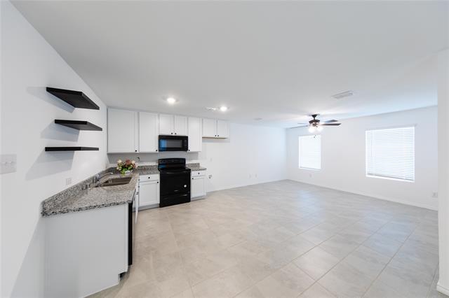 Building Photo - 230 Sunflower St