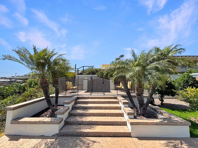 Building Photo - Gorgeous 3BD/2BA House in Pacific Beach W/...