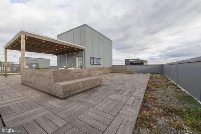 Building Photo - 1501 N 31st St