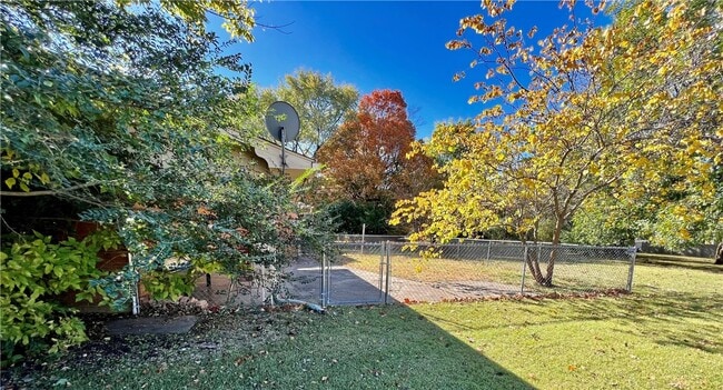 Building Photo - 1201 N Woolsey Ave