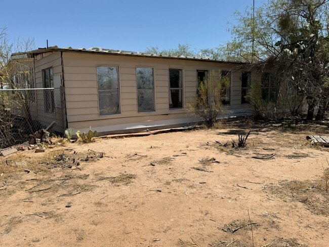 Building Photo - 8221 S Taylor Ln