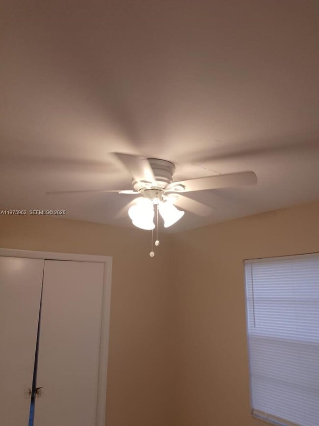 Building Photo - 11616 NW 35th Ct