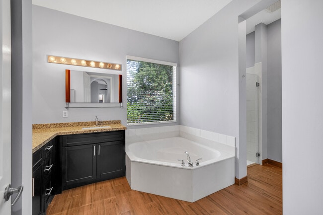 Building Photo - 9357 Osprey Isles Blvd