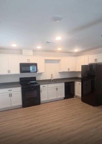 Building Photo - 1065 Captiva Point