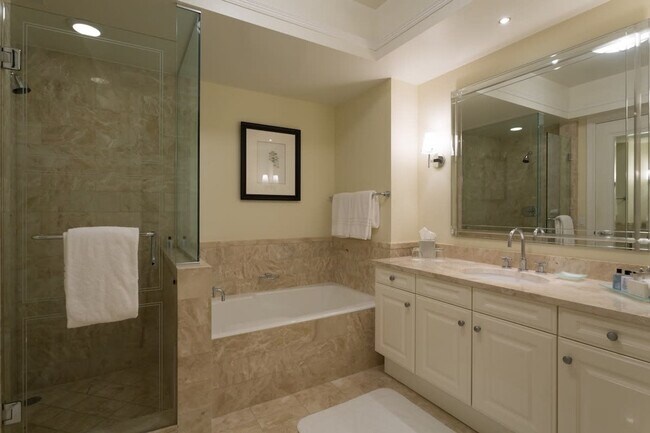 Building Photo - 1441 Brickell Ave