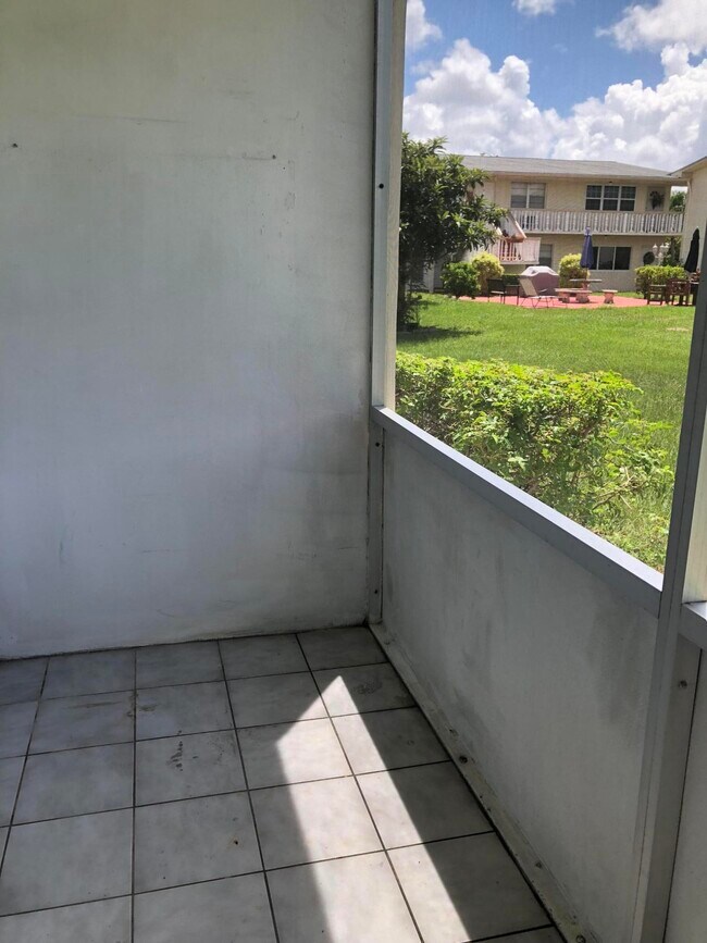 Building Photo - 227 Norwich J