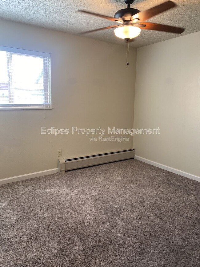 Building Photo - 512 Bell Ct