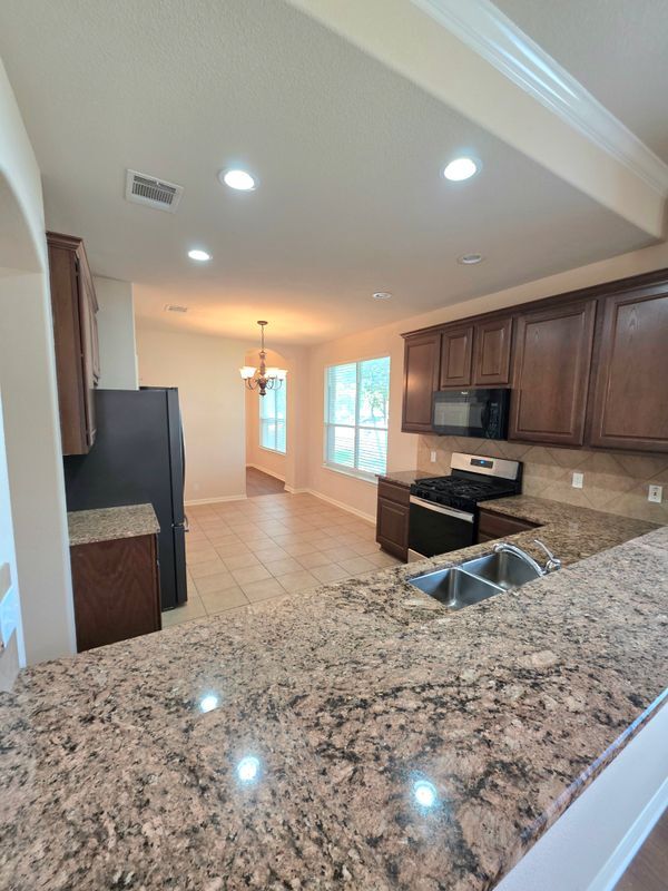Building Photo - 2215 Conway Cove