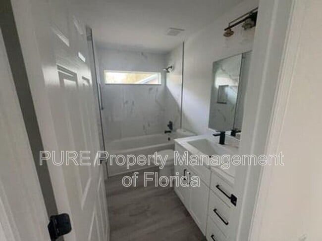 Building Photo - 5787 NW 62nd Ave