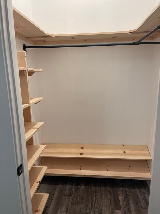 Building Photo - Custom Private Cottage near Arden Park