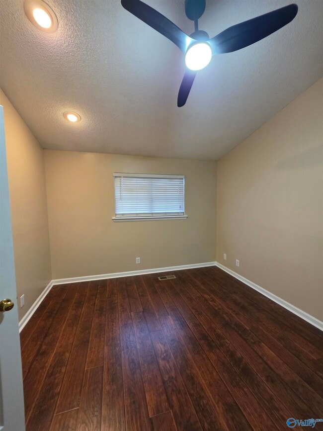 Building Photo - 1127 Stones Throw Dr NW