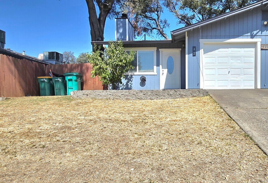 Building Photo - 323 Kipps Ln