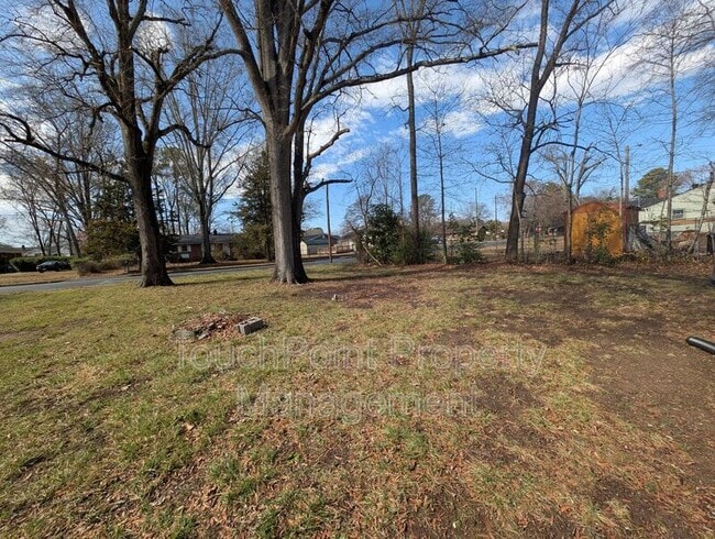 Building Photo - 716 Stonewall Ct