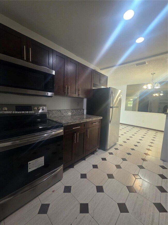 Building Photo - 11500 SW 181st Terrace