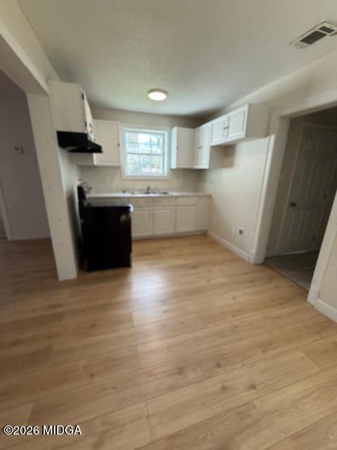 Building Photo - 962 Troupe St