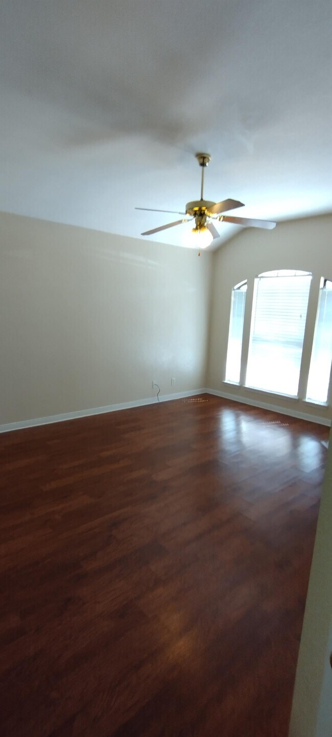 Building Photo - 3707 Dustin Ct