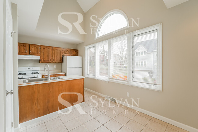 Building Photo - This is the home you've been waiting for