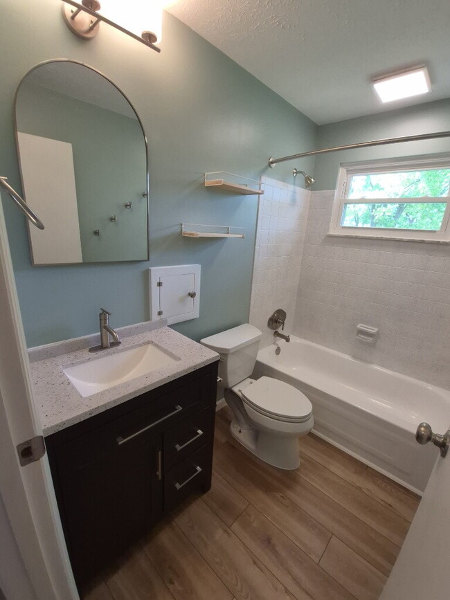 Building Photo - 8511 Coran Dr