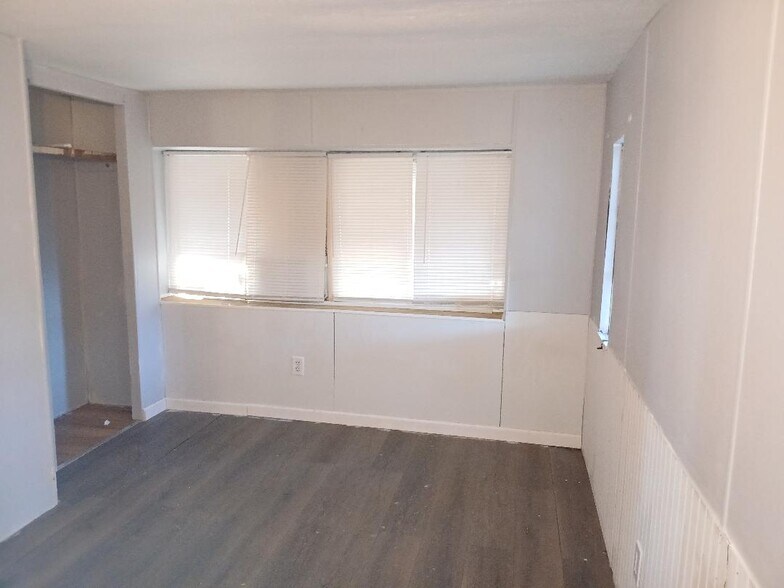 Building Photo - 5231 80th St N