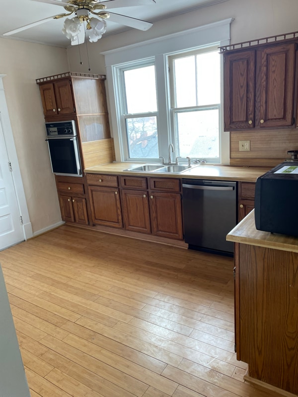 Building Photo - 418 S 4th St