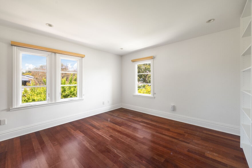 Building Photo - 758 Almar Ave