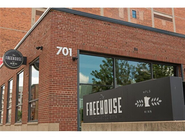 Building Photo - 404 N Washington Ave