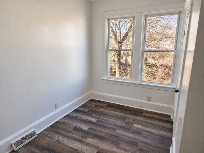 Building Photo - 209 S Harrison St