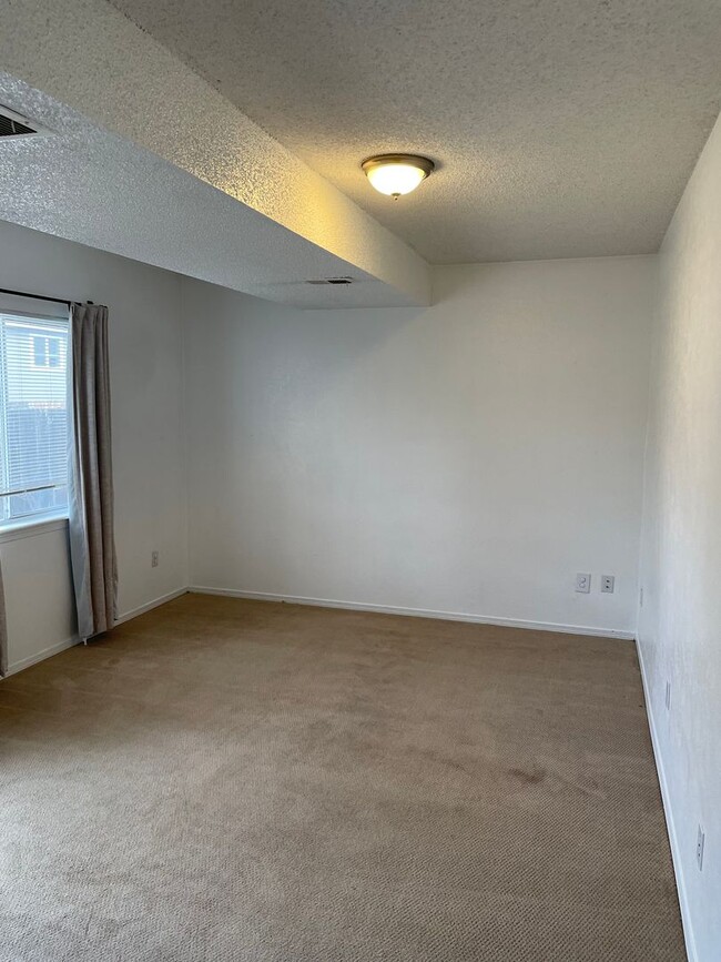 Building Photo - Available soon, 3 bd 1 bath rental in Parker CO 80134