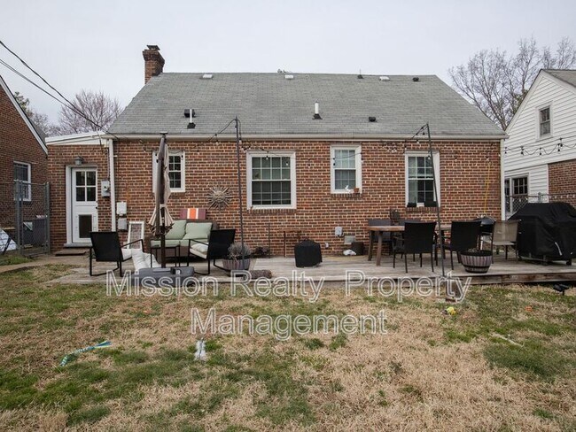 Building Photo - 3409 Idlewood Ave