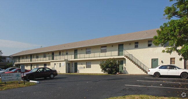 Primary Photo - Hidden Cove Apartments