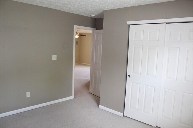 Building Photo - Beautiful 4 BR Home in Brownsburg!