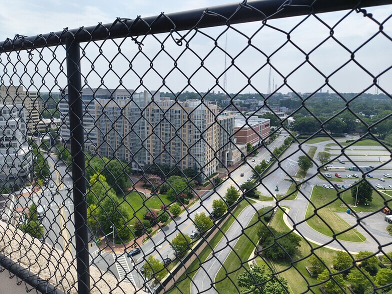 Sun Deck View - 5500 Friendship Blvd